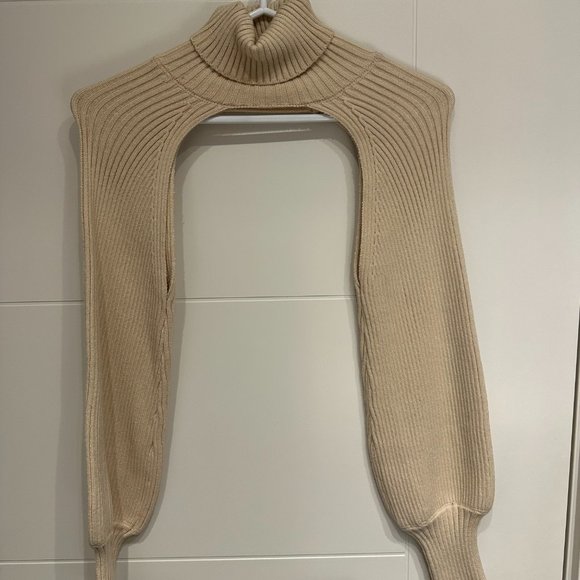 Super Cropped Cream Turtleneck Sweater - Picture 4 of 4